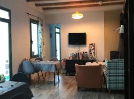 Hostal Cling 43, hotel in Deltebre