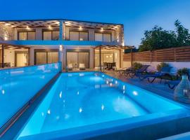 Sabbia D`oro Beach Villa، فندق في Meson Yerakarion