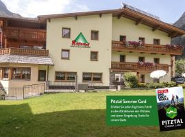 Köflerhof Appartements, hotel v Sankt Leonhard im Pitztal