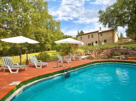 Villa vicino Siena con piscina e molto verde - solo per Voi、ソヴィチッレのコテージ