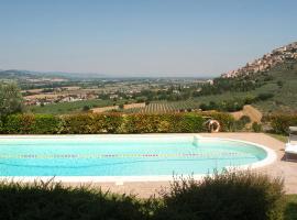 Agriturismo Fiordaliso, hotel sa Trevi