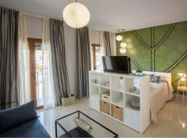 APARTAMENTOS LOS MORILES, budget hotel sa Moriles