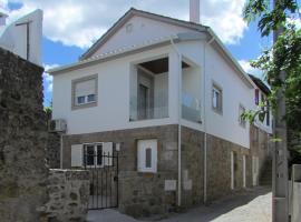 Casa das Nações, vila di Donas