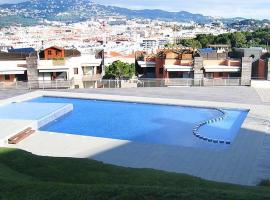 Sunny apartment Sa Boadella big solarium sea view, hotel cerca de Jardines de Santa Clotilde, Lloret de Mar