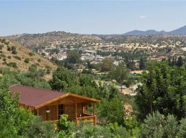 Happy Glamping Cy, cabin in Ayios Theodhoros