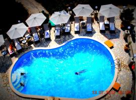 Villa Dorita Luxury Apartments, Familienhotel in Parga
