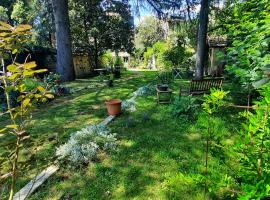 Madeleine Bergerac, hotel near Bergerac Airport - EGC, 