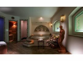 Hotel Miralago Wellness - Adults Only, готель у місті Мольвено