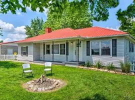 Cottage with Deck and BBQ 2 Mi to Dale Hollow Lake!
