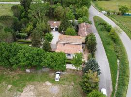 Sant Andrea Country Cottage, hotel near BARBERINO DESIGNER OUTLET, Barberino di Mugello