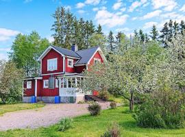 5 person holiday home in STORVIK, prázdninový dům v destinaci Storvik