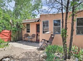 Charming Casita Studio - Near Santa Fe Plaza!, διαμέρισμα στη Σάντα Φε