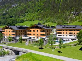 ArlbergResort Klösterle: Klösterle am Arlberg, Glattingrat yakınında bir otel