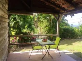 Studio avec vue sur la mer jardin clos et wifi a Les Trois Ilets