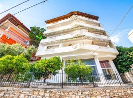 Ideal ApartHotel Saranda, hotel en Saranda