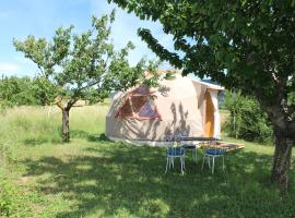 L'Attrape R&ecirc;ve Insolite, luxury tent in Saint-Vincent-de-Barr&egrave;s