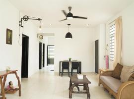 Cozy, Spacious, Air Cond UMP Gambang Homestay -- The Pigeon Guest House, guest house in Kuantan