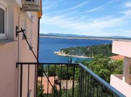 Studio Una, 150m from the sea, parking, Crikvenica, Dramalj