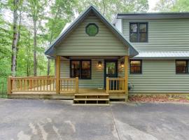 Wolf Creek Retreat, holiday home in Mineral Bluff