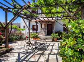 Erofili's Home, B&B in Portaria