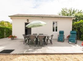 Quaint Holiday Home in Tracy sur Mer near Seabeach, maison de vacances à Tracy-sur-Mer