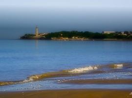 Viesnīca Le Crist'Al, hôtel climatisé, front de mer, proche du centre ville, et solution de restauration pilsētā Senžorždedidona