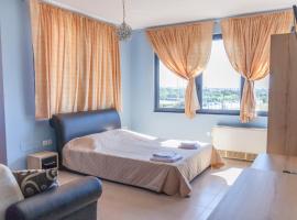 Via Mare Apartments, serviced apartment in Alexandroupoli