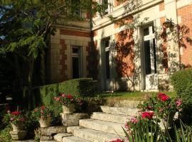 Domaine de Champ rose, жилье для отдыха в городе Saint-Laurent-de-Belzagot