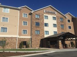 Staybridge Suites Merrillville, an IHG Hotel: Merrillville şehrinde bir otel