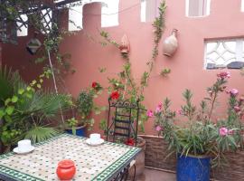 Chambres d'Hôtes les amis, отель в городе Тарудант