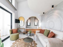 Cocooning Suites by Blue Carpet, παραλιακή κατοικία στο Πευκοχώρι