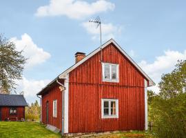 Awesome Home In deshg With House A Panoramic View, hotel in Ödeshög