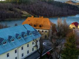 Fužinarska kuća, hotel v destinaci Fužine