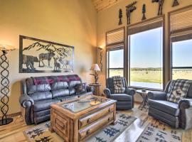 Pagosa Springs Townhome with View Hike and Fish! บ้านพักในพาโกซาสปริงส์