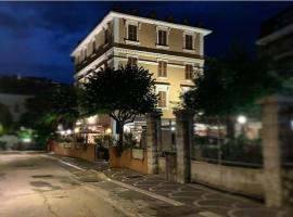 Hotel Iris Crillon: Fiuggi'de bir otel