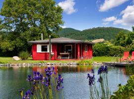 Romantic Wooden Lodge,Sauna,Schwimmteich,alleinstehend,absolut ruhig, casa de campo em Hessisch Oldendorf