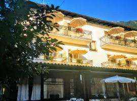 Albergo Al Pescatore, готель у місті Бренцоне-суль-Гарда