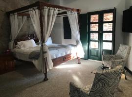 Hotel Canaria, hotel near Val'Quirico, Santeagueda