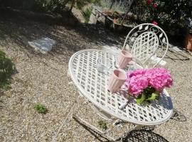 Gîte Pierre et Marie, hotel a Mellecey