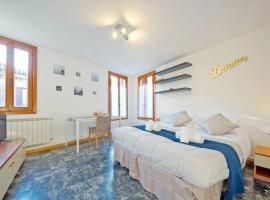 Venice 410 San Polo Roky wifi center city