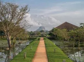 Water Garden Sigiriya - 30 Chic Designed Private Villas Overlooking Sigiriya
