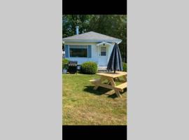 Chalets Memphrémagog – hotel w mieście Magog-Orford