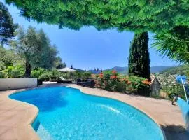 Les Restanques de Toucas - Studio dans villa avec jardin et piscine partagée