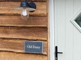 Rowley Farm Holidays، فندق في وستر
