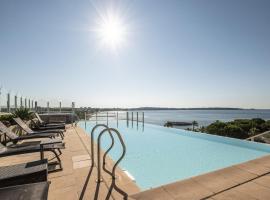 Le palais napoleon, apartman Golfe-Juanban