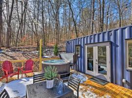 The Container at Camp Toccoa, serviced apartment in Blue Ridge