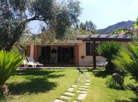 Villa REBECCA: Solanas'ta bir tatil evi