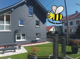 Ferienhaus Bumblebee im Allgäu, οικογενειακό ξενοδοχείο σε Eggenthal