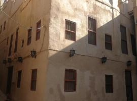 Al Hamra Old House, alquiler vacacional en Al Ḩamrāʼ