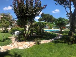 ABLA Guest House, guest house in Carcavelos